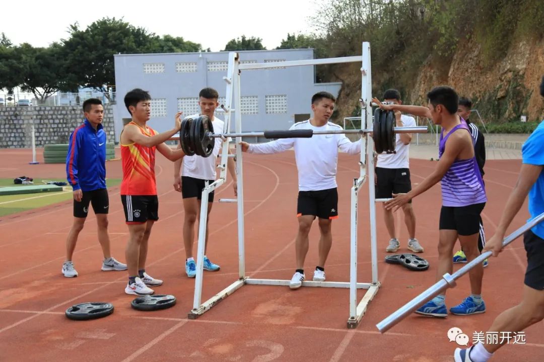 你好，开远四中——“半百少年”助力少年勇敢追梦！