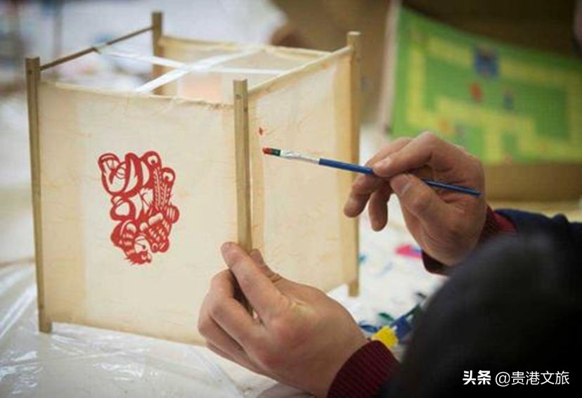 全家人一起欢欢喜喜过大年,所有人一起来拜年