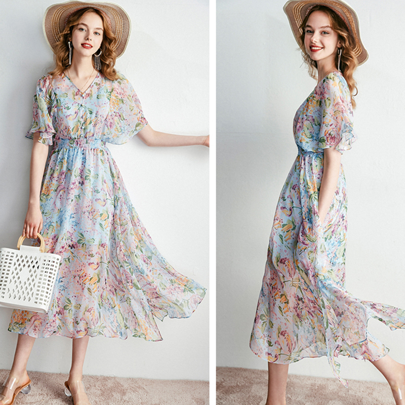 “偏胖”的女人，穿裙子尽量注意这5点，优雅得体，显瘦也很简单