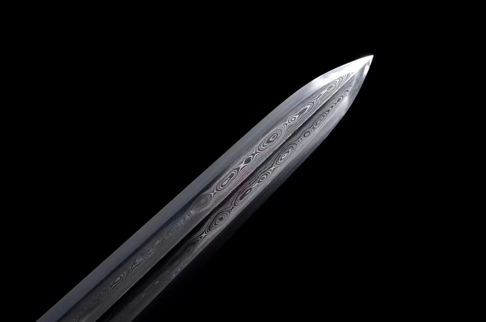 百炼钢花纹钢高锰钢的区别,百炼钢和千层钢的区别