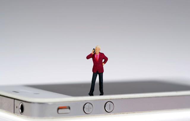 手机飞行模式的真正用处,千万别小看手机中的飞行模式功能