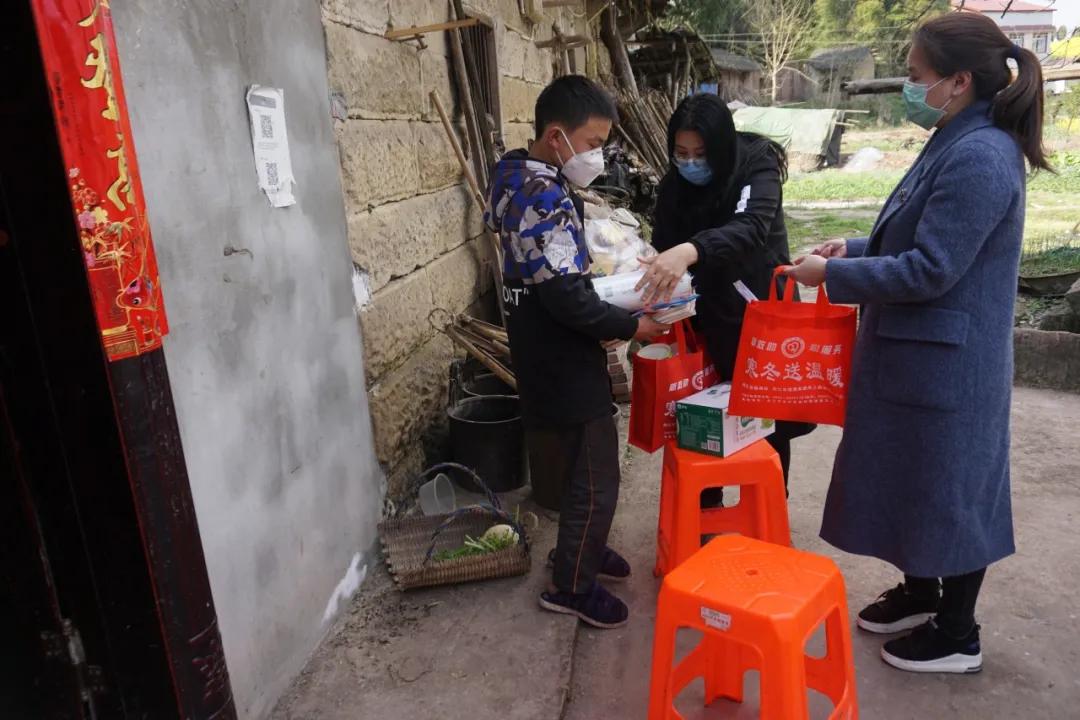 妇联助力防疫站,省妇联助力打赢疫情防控工作