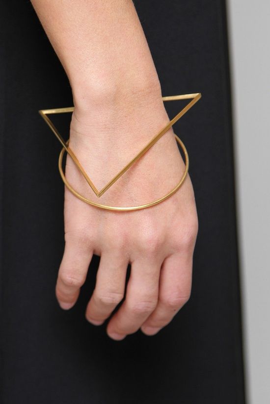 黄金首饰断了会影响回收价格吗,黄金首饰断了属于质量问题吗