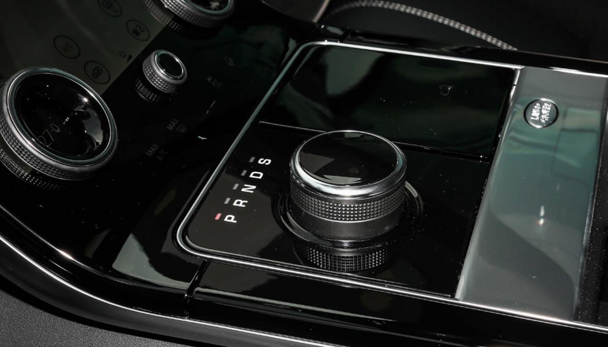 最美路虎终于倒下!原价57.2万,现跌至44万多,为何就是卖不动?