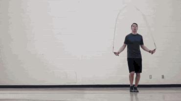 跳绳拳击步法教学视频,阿里拳击步法慢动作教学