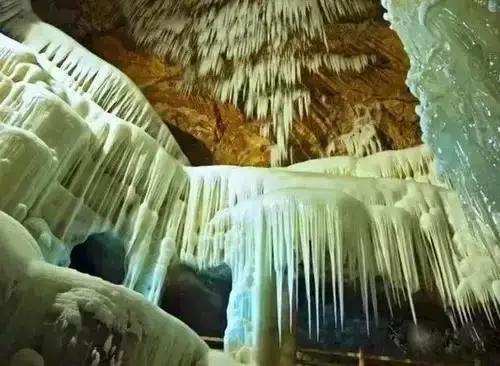 世界上真有万年不化的冰洞吗,最大的万年冰洞