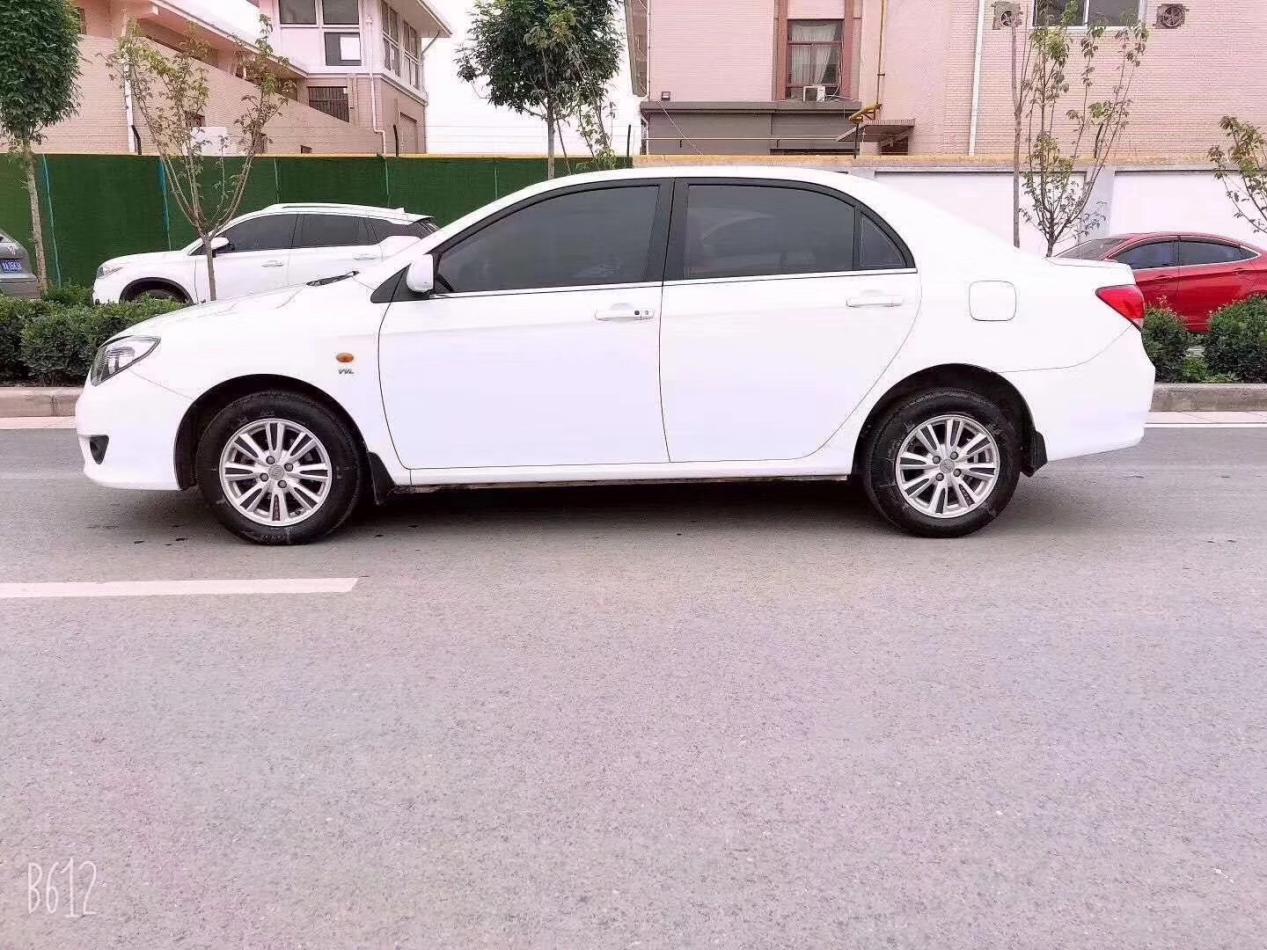 比亚迪宋plus为什么掉价很快,都说车降价为什么还是很贵