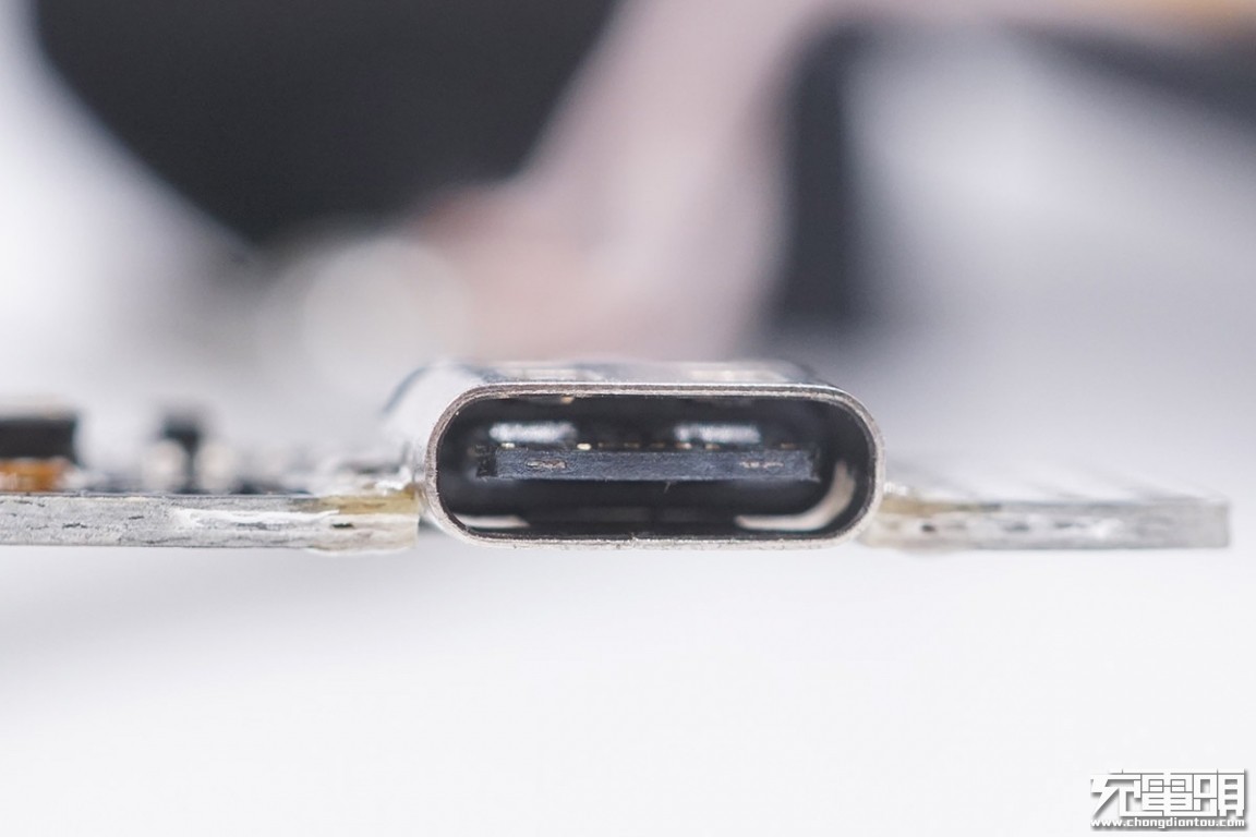 99钱充电器好用吗,99元充电宝值不值得购买