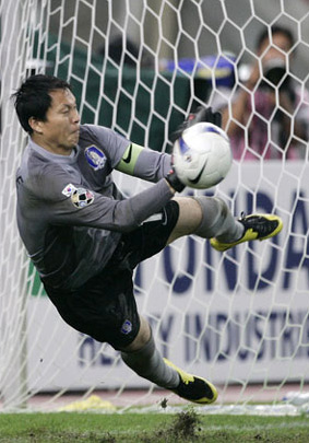 历史足坛最强11人阵容2024,亚洲足球20大球星排名