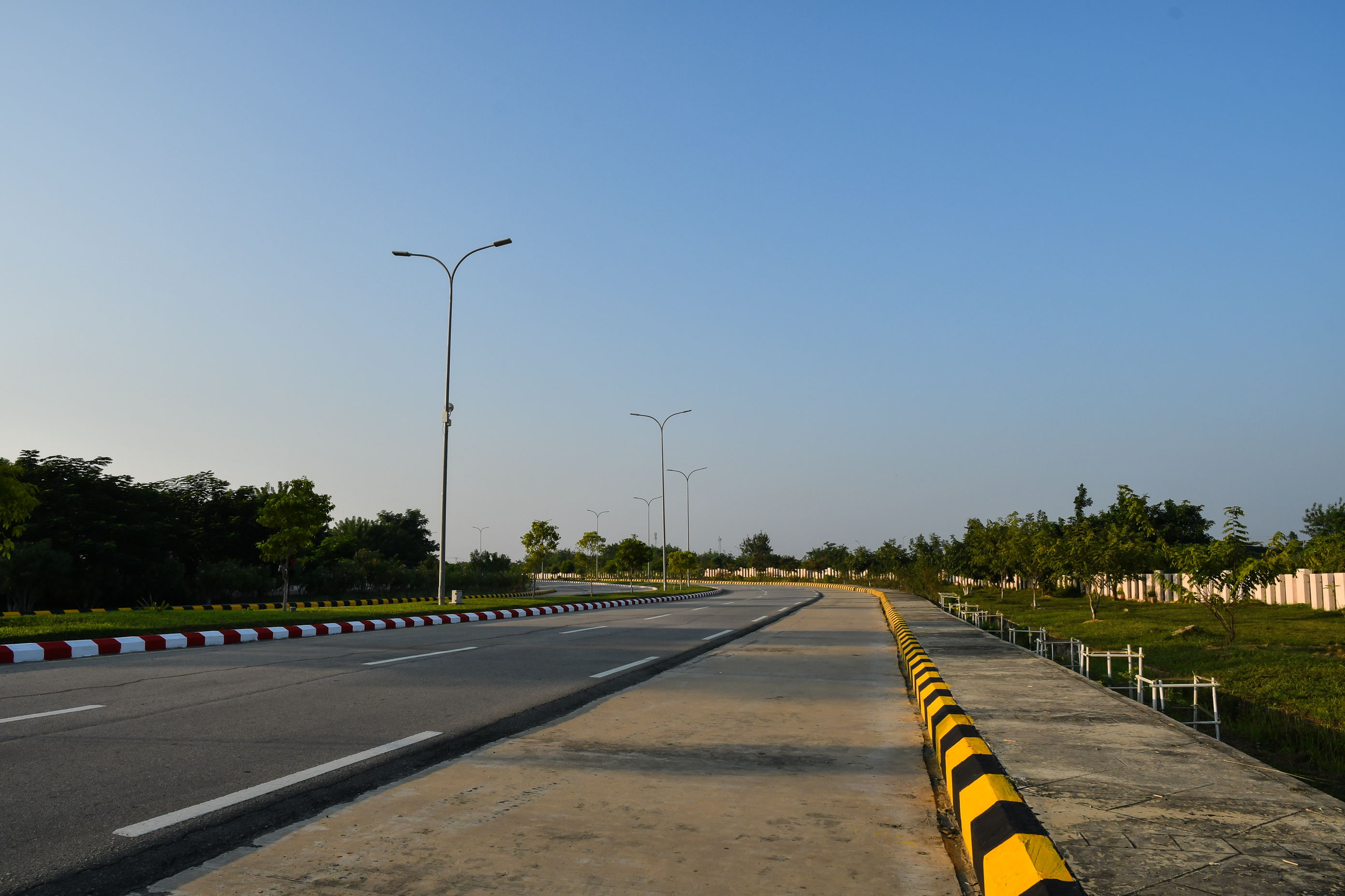 最荒凉的首都：耗资40亿美金建设，街上空荡荡如同“鬼城”