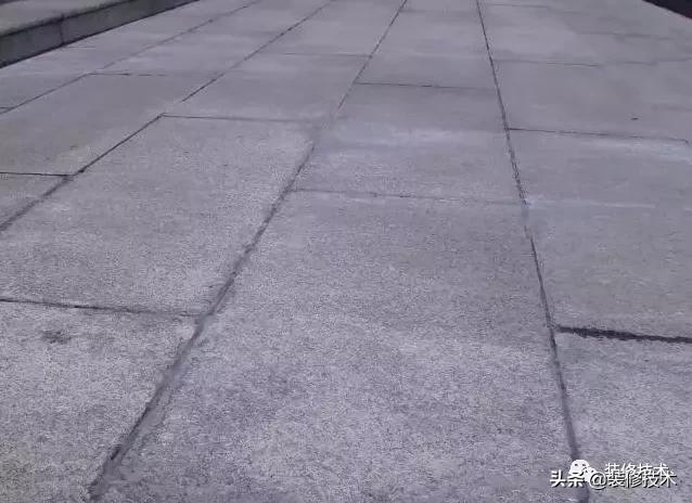 石材返碱的原因及解决方法是什么,地面返碱清洗石材药水配方