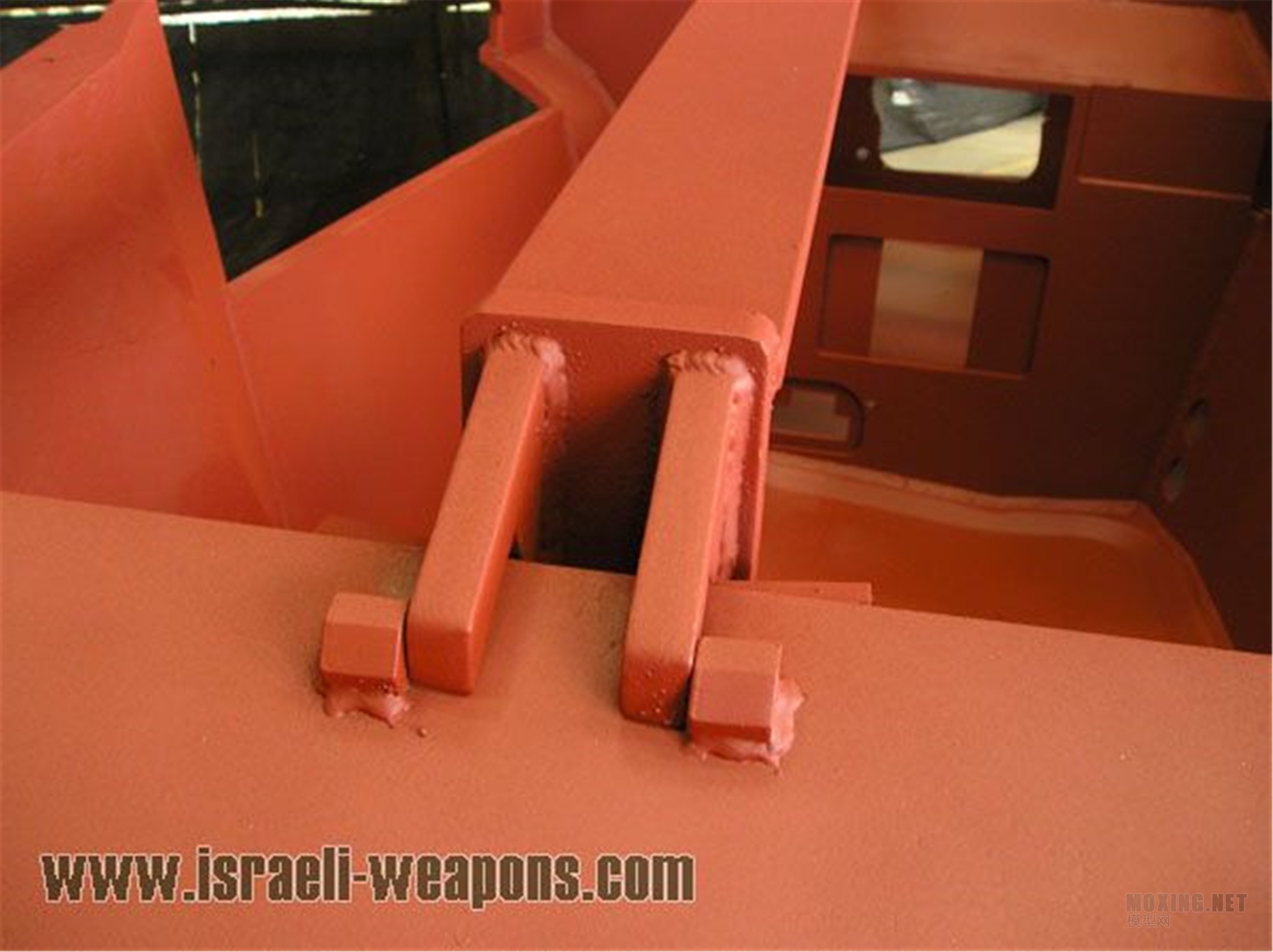 MENG,SS-018-1/35以色列“雌虎”重型装甲运输车-简介与开盒