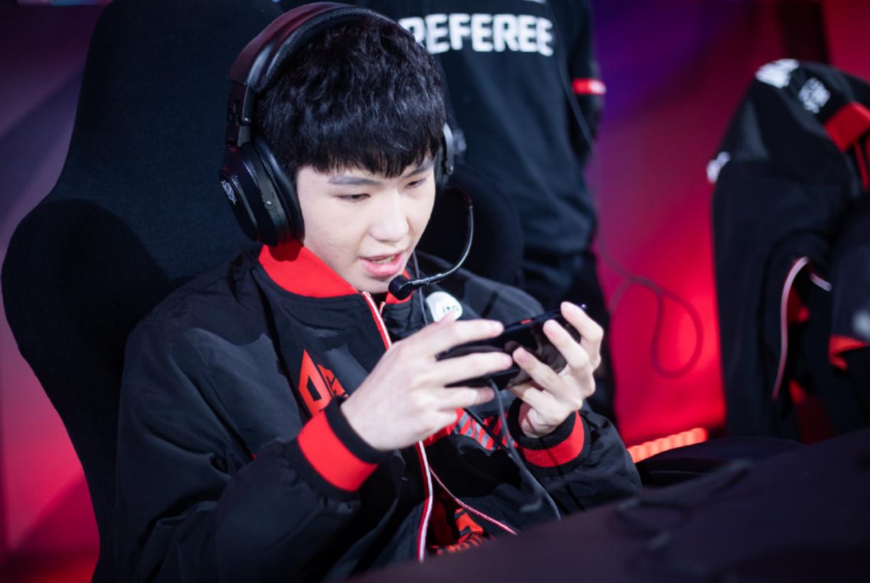 一诺和小怪兽,小怪兽主播骂一诺