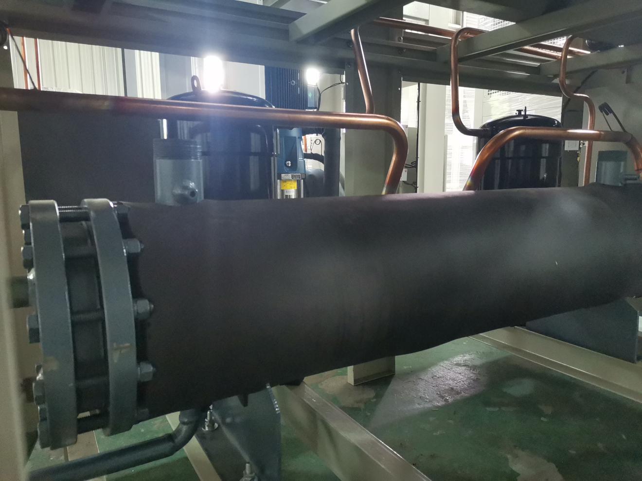 工业用冷水机怎么选择合适的型号,工业冷水机蒸发器在哪里