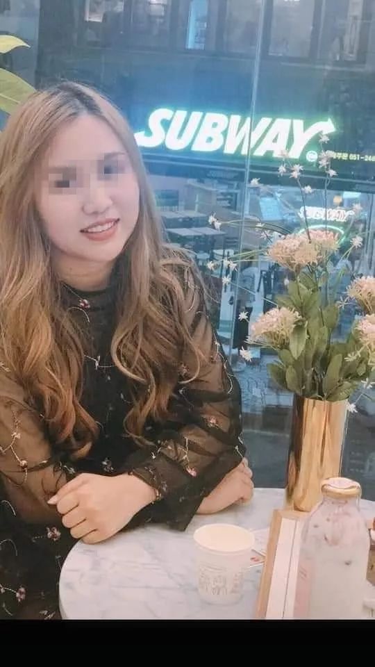 缅甸美女大学生面容姣好，却骗取劳工上亿血汗钱，这下惨了