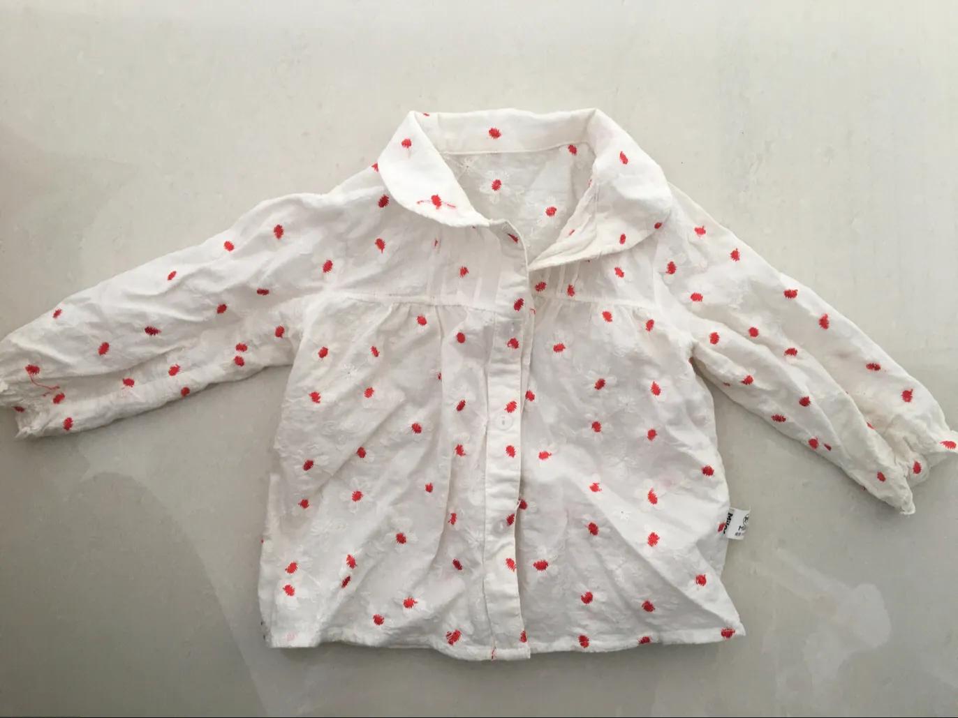 看见好看的衣服就忍不住给孩子买,看到宝宝好看的衣服就买越买越多