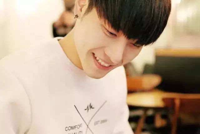 啊啊啊！喝咖啡时，我竟不小心“喝”了一幅名画？！