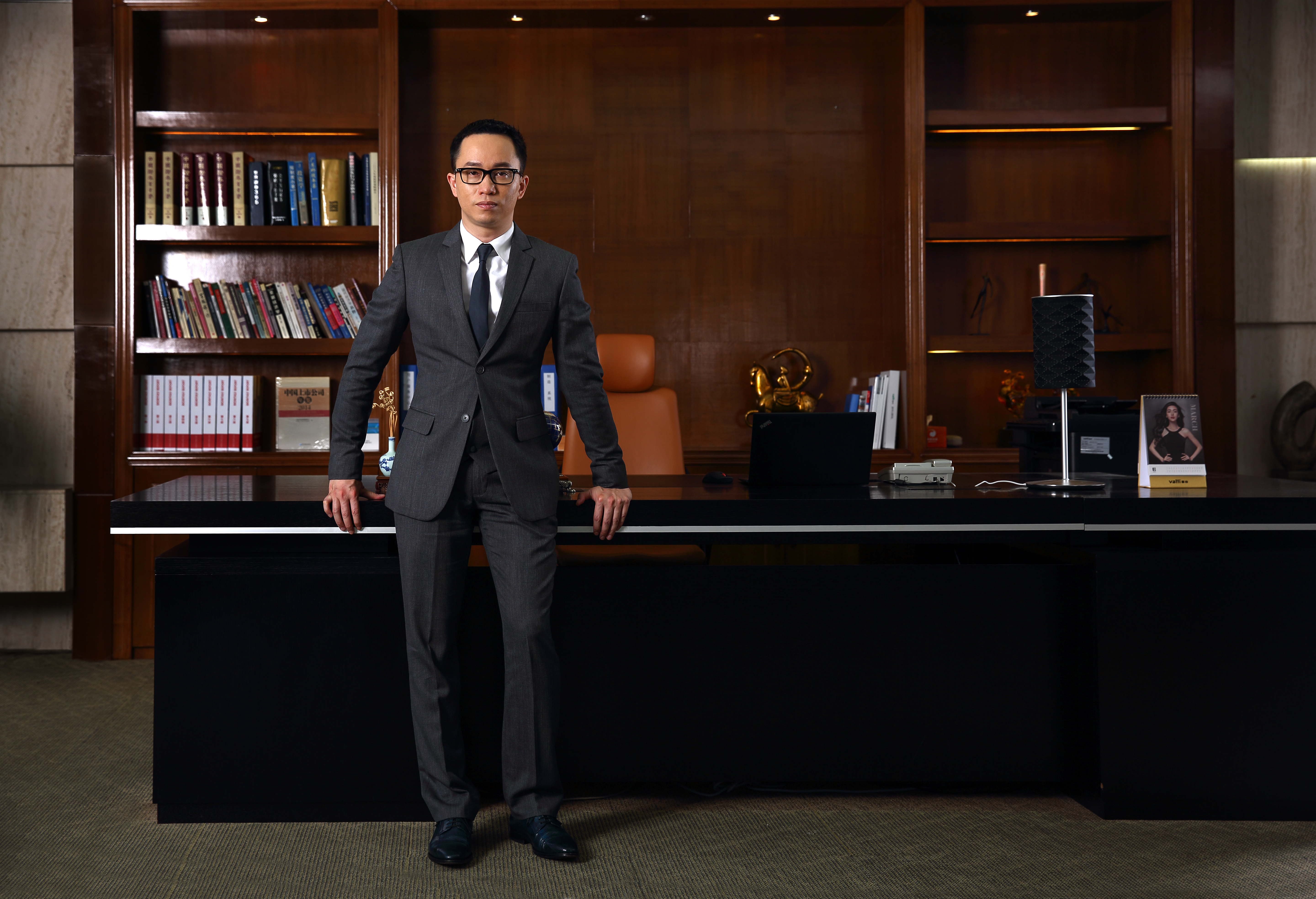 潘叶江怎么拿下的华帝,华帝董事长潘叶江身价