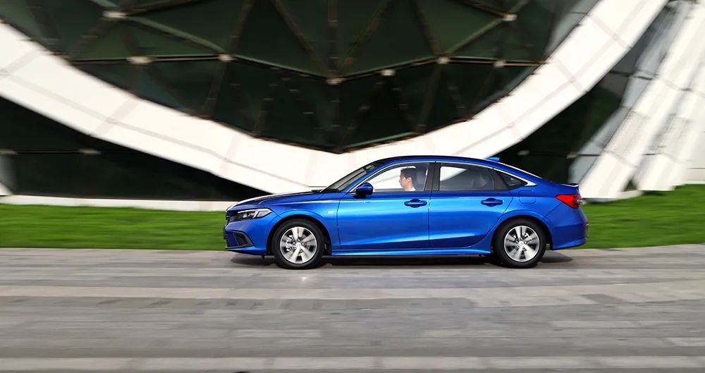 新款思域十一代首测,10代思域和11代思域哪个值得购买