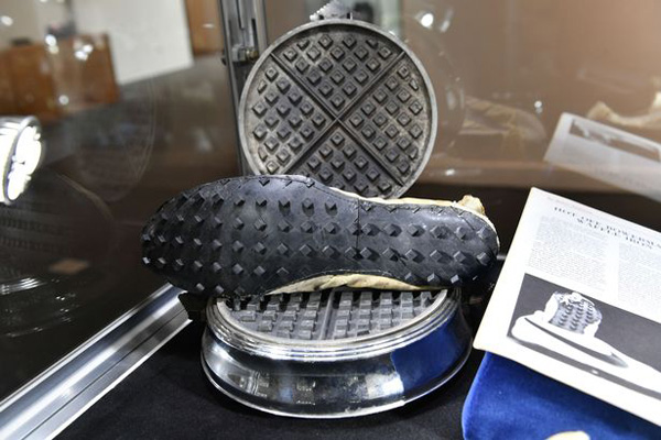 最贵的跑鞋排行榜第一名,史上最贵的马拉松跑鞋