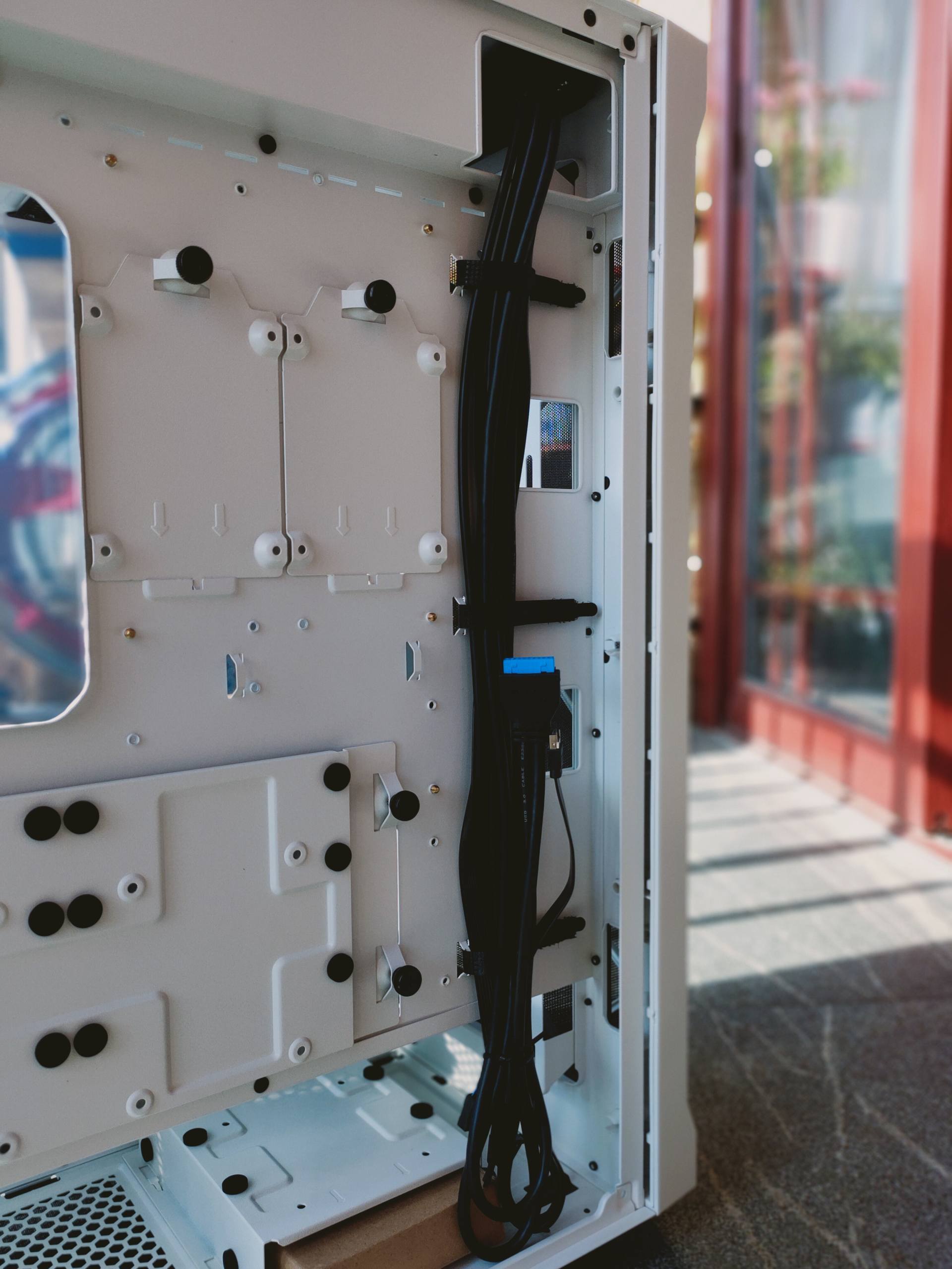 鑫谷开元t1装机视频,鑫谷开元t1机箱怎么样