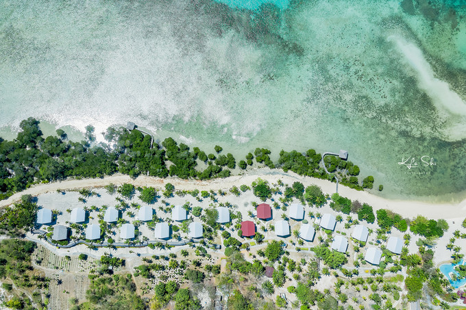 在海洋上与世隔绝的小岛,到大海里面就找一个小岛去生活