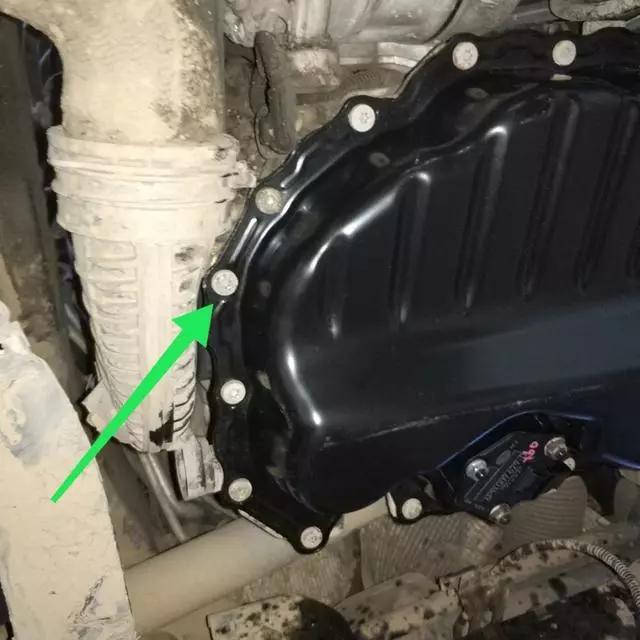 迈腾发动机漏油处理方法,新迈腾发动机漏油怎样解决