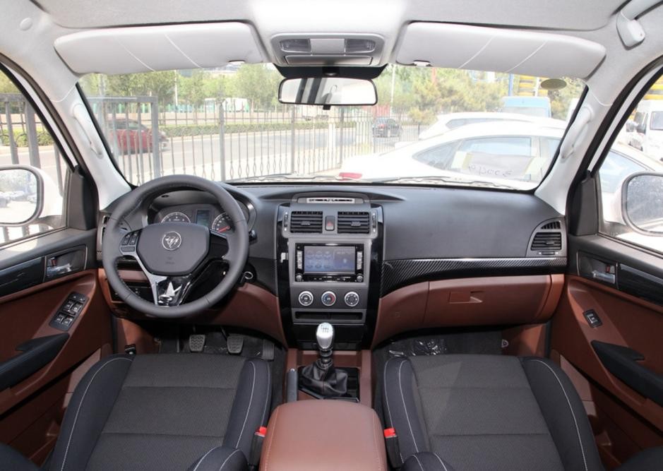 福田萨普征服者2.8t柴油皮卡,福田征服者3皮卡柴油版四驱报价