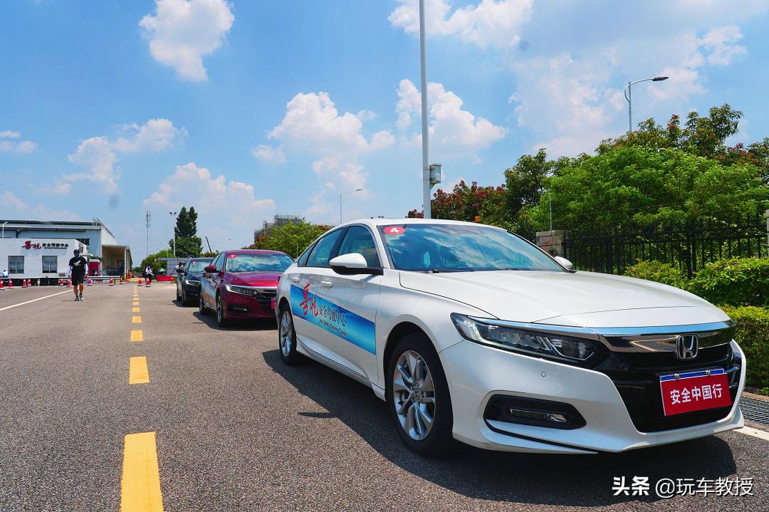 进攻型驾驶有哪些技巧,简述防御性驾驶的操作方法