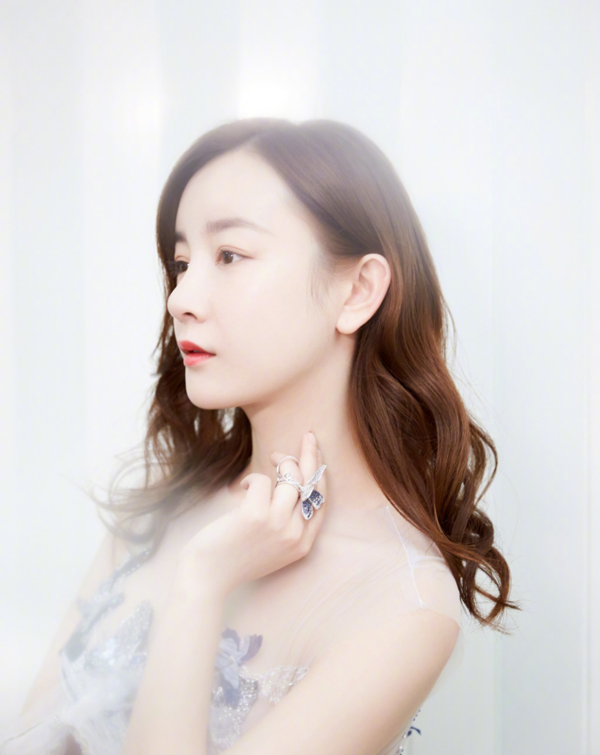 夏家三千金邱泽演的谁,戚薇邱泽吻戏夏家三千金