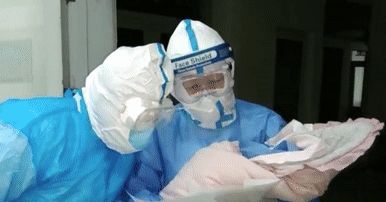 孕妇确诊新冠肺炎，母婴风险大么？