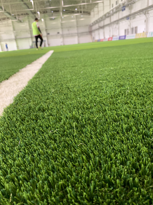 在东北冬天里，在室内踢11人制比赛，且还有地暖，中乙百嘉做到了