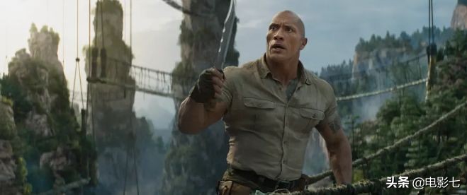 色香味俱全,从童年阴影到成人喜剧,别小看女神这部「R级」片