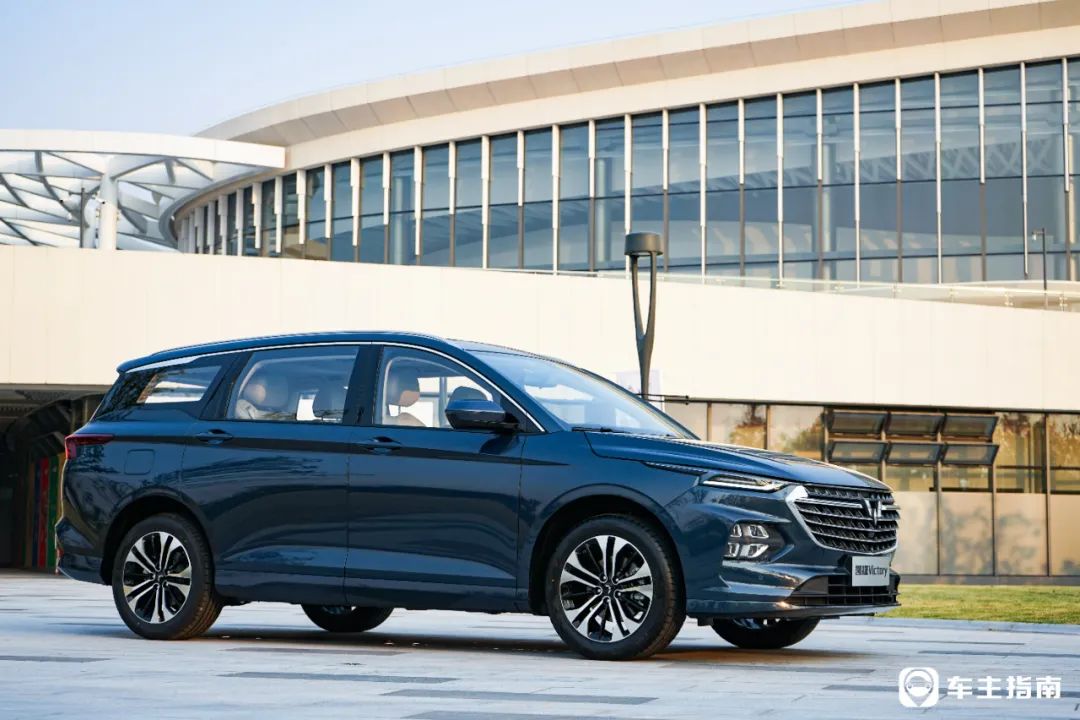 爸爸都称好,谁还敢说五菱配不上周迅?