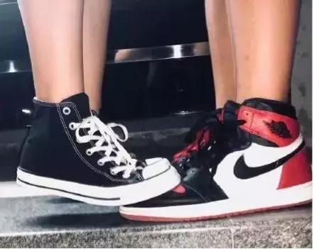 鑴氳俯aj鎵嬫嬁ak,鑴氳俯aj鎵嬫埓鎵嬭〃