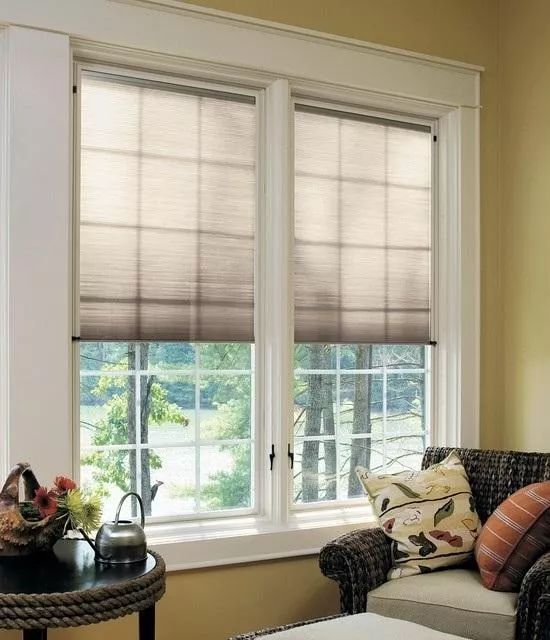 不是落地窗能做推拉窗吗,不是落地窗的阳台能装梦幻窗帘吗