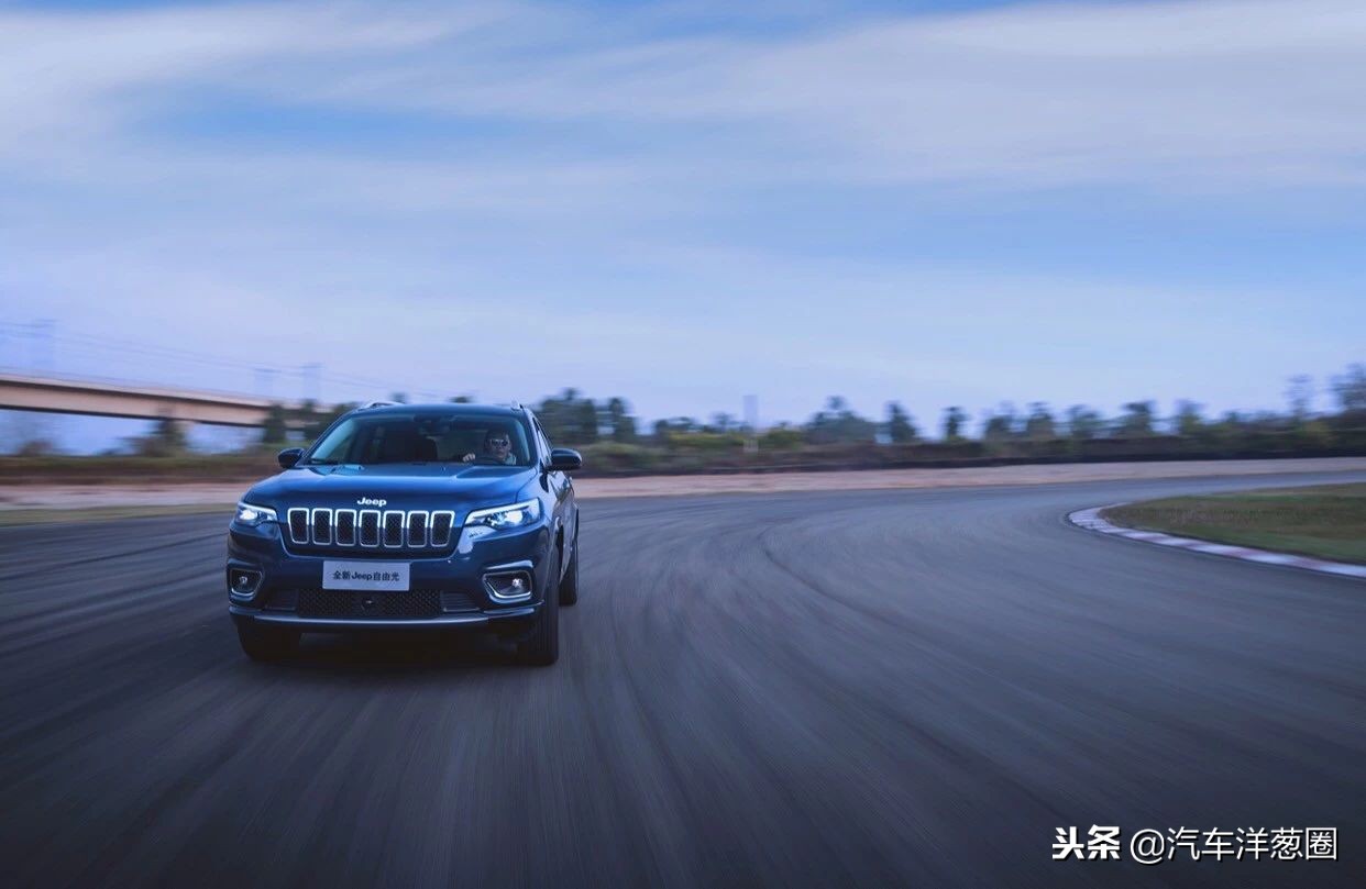Jeep同级车,新款2.0tjeep自由光的优缺点