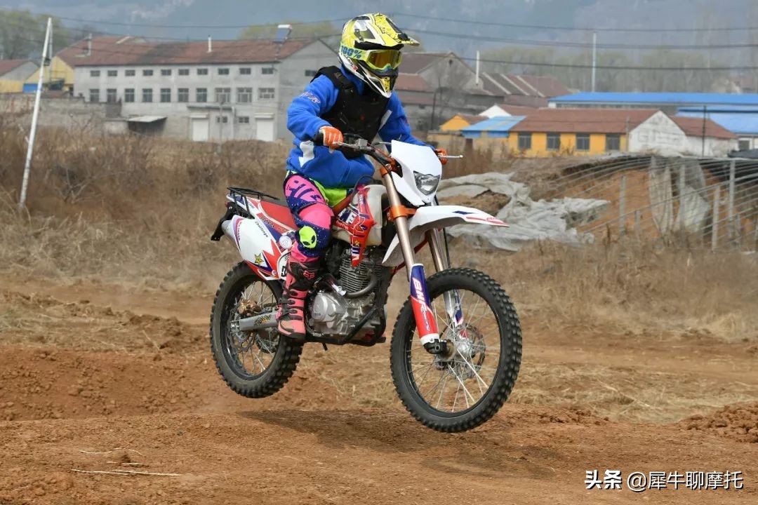 摩友，请不要鼓励女生玩摩托车