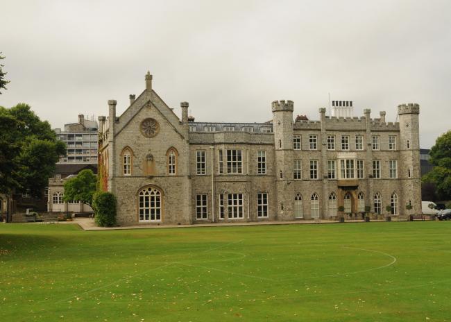 伊顿公学校长谈教育,伊顿公学如何