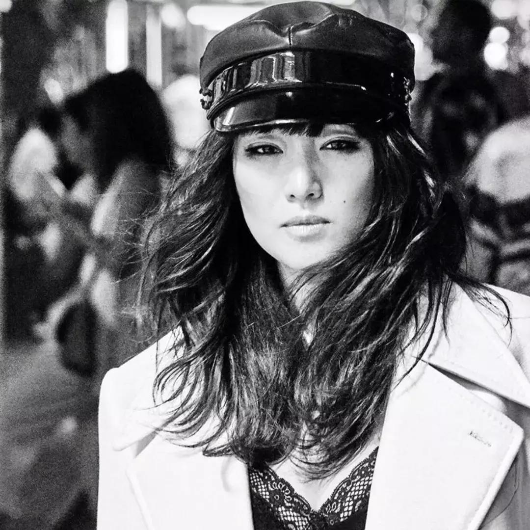 巩俐周冬雨同场视频,周冬雨巩俐同款