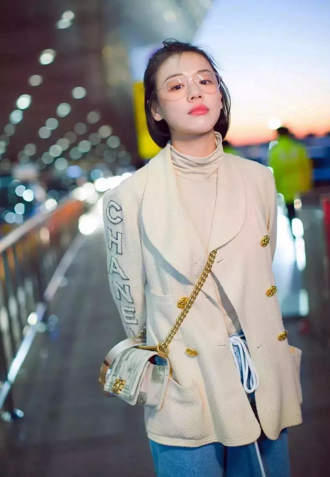 脸大的男生适合高领毛衣吗,为什么穿高领毛衣显脸好看