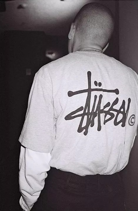 鲸潮丨年轻人不买潮牌，和咸鱼有什么区别？