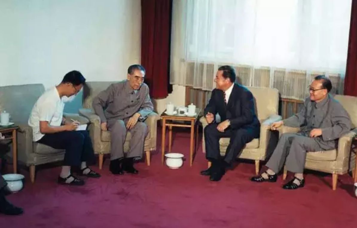 深切缅怀周总理!周恩来最后岁月:我体重还有61斤请主席放心