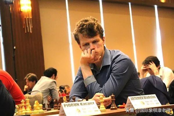 阿杰梅耶夫,弗拉迪斯拉夫·阿杰梅耶夫