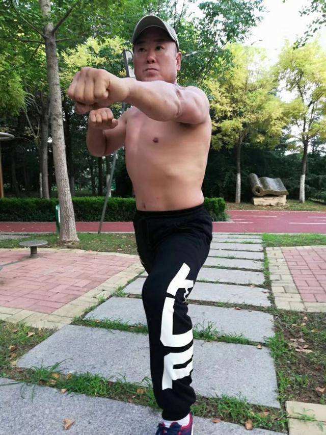 里合腿田野要挑战腾讯马化腾！理由是自己微信号被封了