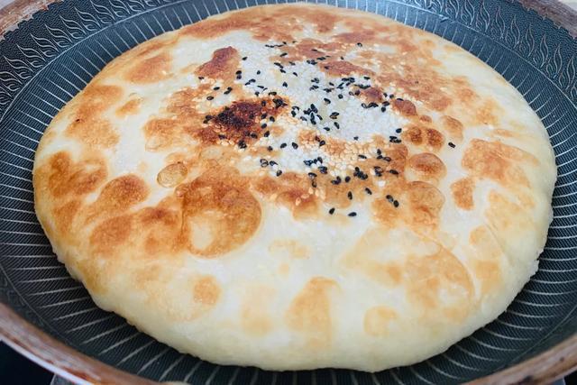 烙饼怎么做又软又劲道层多,家常烙饼怎么做好吃又松软酥脆