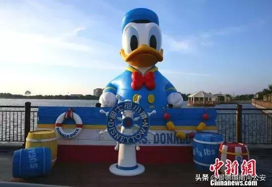 迪士尼没有童话只有翻包,迪士尼没有童话了吗