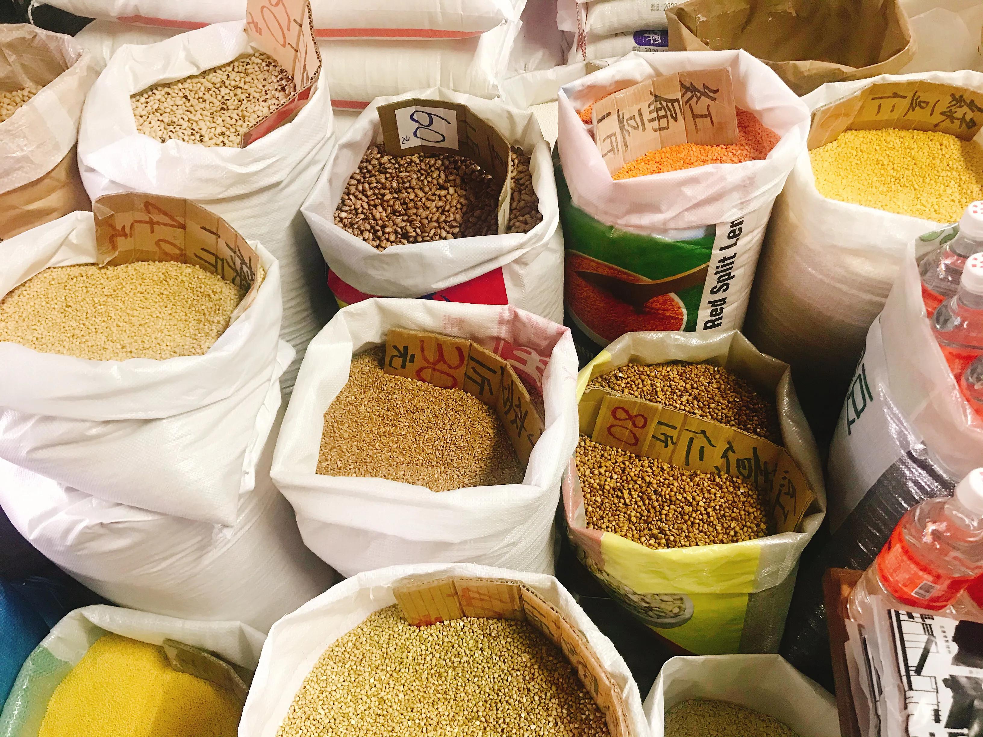 杂粮饭煮的时候放多少水,杂粮饭如何搭配不伤胃