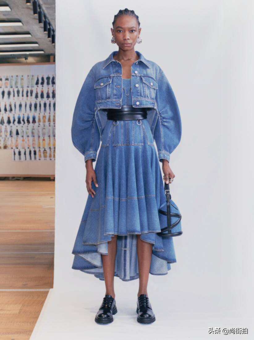 鍏ㄦ櫤璐ゅ湪burberry鐨勭鍦鸿儗鐨勫寘,鍏ㄦ櫤璐ょ鍦哄悓娆惧寘