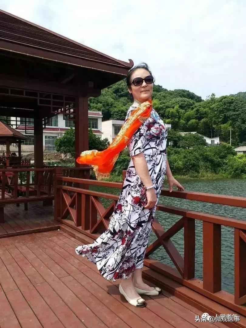 涓浗澶у澶栧嚭鏃呮父鎷嶇収鍔ㄤ綔鍚堥泦,澶у鏃呮父濮垮娍